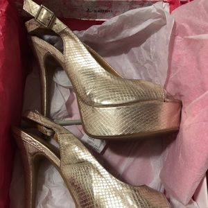 Chinese Laundry Platform High Heels